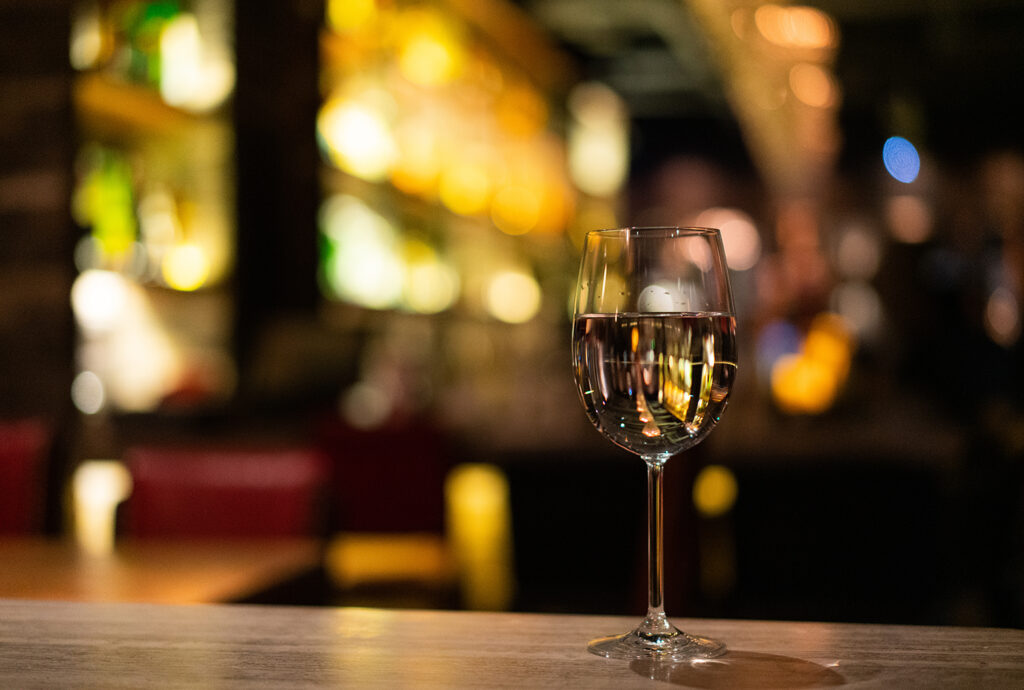 Kaminlounge & Wein